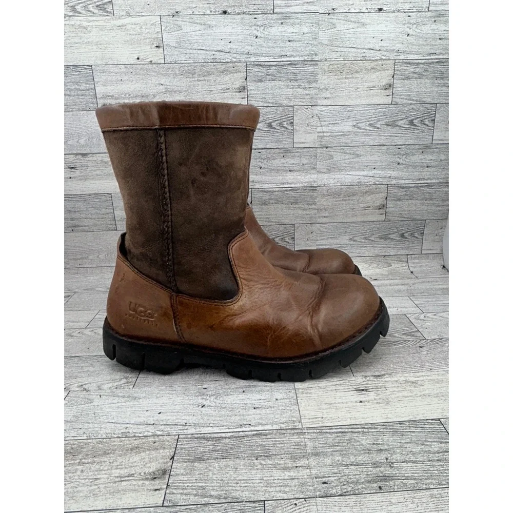UGG‎ Australia Mens Beacon Brown Leather Sheepskin Winter Boots 5485 Size 8